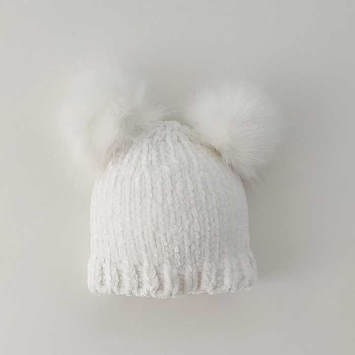 Girls Chenille Pom Pom Hat – The Plaid Giraffe