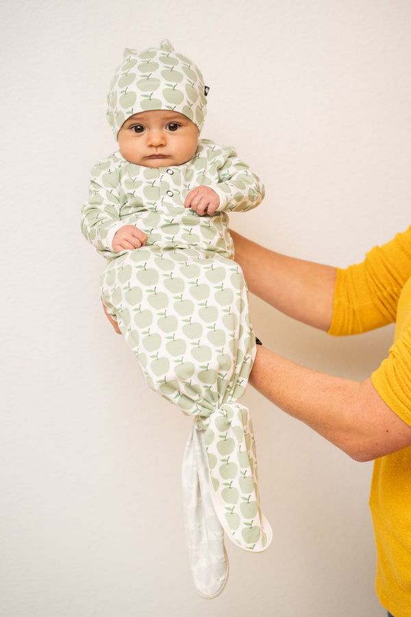 Sweet Bamboo Boys Girls Unisex Infants Knotted Gown Apples Fruit The Plaid Giraffe Childrens Boutique